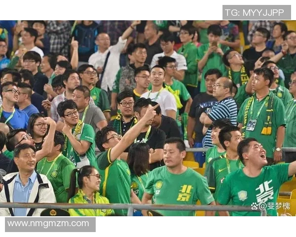 2017年重庆队与国安队激战回顾球迷心中难忘的经典对决